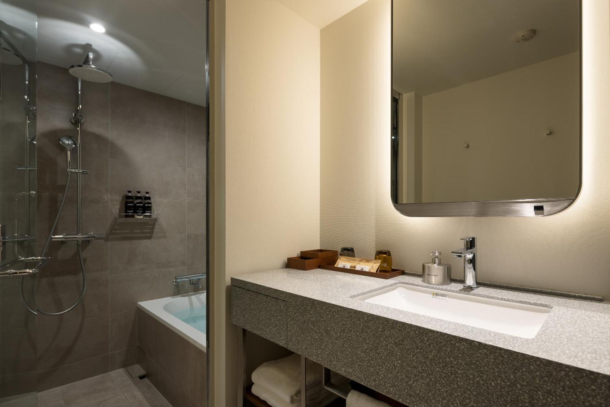 Hotel Groove Shinjuku, A Parkroyal Hotel Tokyo Exterior photo